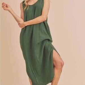 Aemi- Co Round Neck MIDI Gauzy Tank Dress with Pockets - Forest Green - Size M